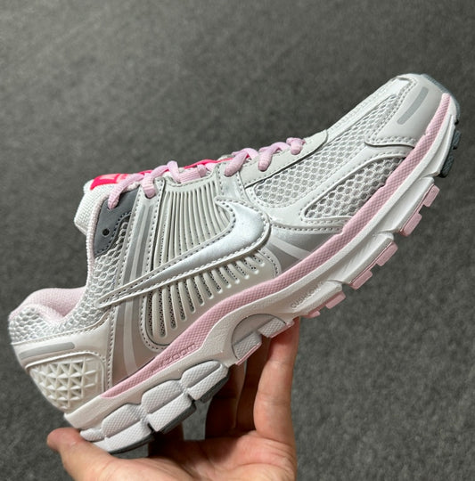 Nike Zoom Vomero "Pink 520"